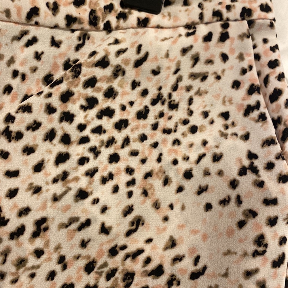 Bcbgmaxazria Patterned Flutter Shorts - image 3